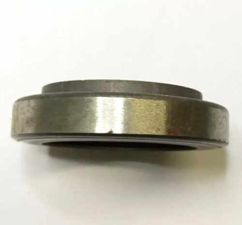 Mercedes Benz A0049975446 Differental Oil Seal W100 45 x 65 x 12