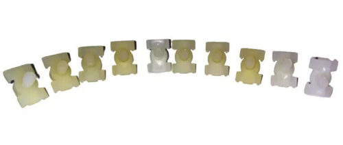 W123 Fender Door foot board Moulding Lower Clip Retainer set of 10 nos.