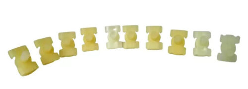 W123 Fender Door foot board Moulding Lower Clip Retainer set of 10 nos.