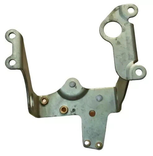 57-6586.jpg Mercedes Benz engine throttle control lever bracket M603 300D turbodiesel