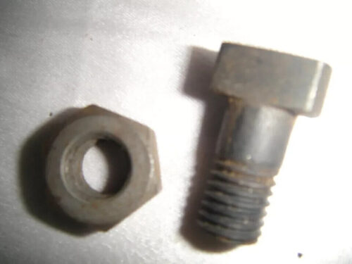 Expansion screw crankshaft necked down bolt A6210320071 W108 W110 W111 W113 W121