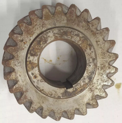 Mercedes M936 M191 M136 W136 W120 Crankshaft Gear A1810520003