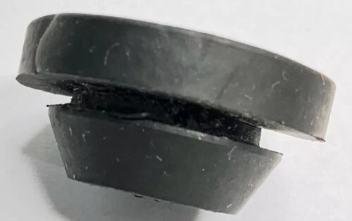 air cleaner Rubber buffer / Holder M111 M112 W129 W163 W169 W170 W176 W202 W203