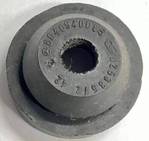 air cleaner Rubber buffer / Holder M111 M112 W129 W163 W169 W170 W176 W202 W203