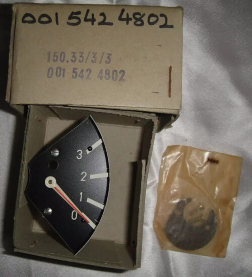 Mercedes Benz W108 W109 KG/cm2 Oil Pressure Gauge A001 542 48 02