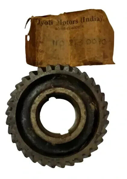 Mercedes Benz 4th speed gear 33 Teeth W110 HELICAL GEAR A1102630010
